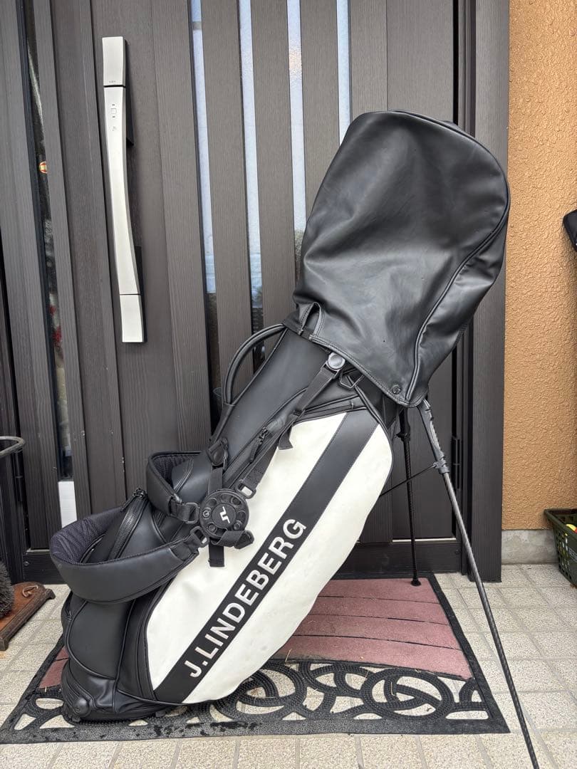 希少J.LINDEBERG vesselコラボキャディバッグ ブラック/ホワイト