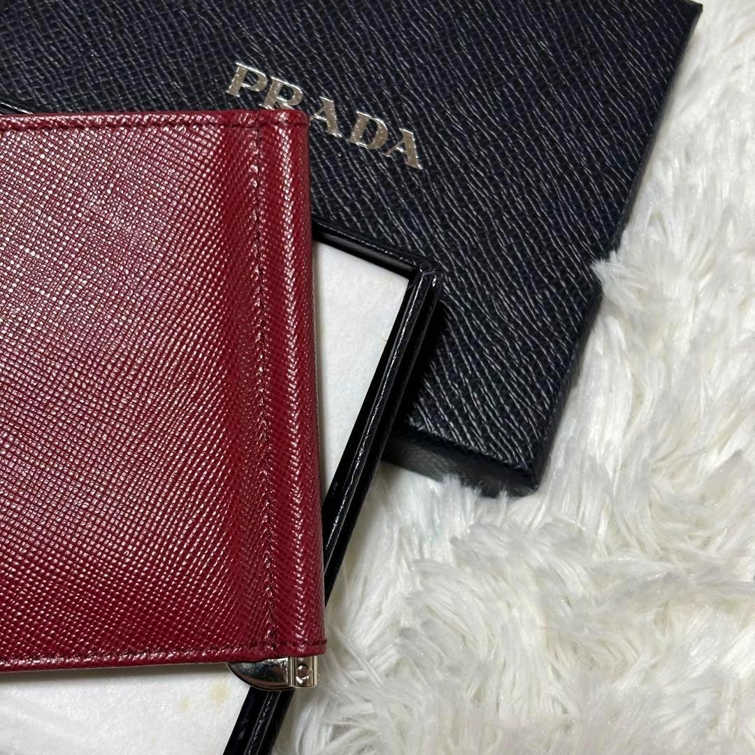 未使用⭐️プラダ　2M1077 サフィアーノ　マネークリップ　ロゴ金具　ルビーノ