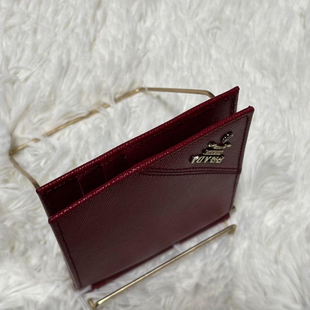未使用⭐️プラダ　2M1077 サフィアーノ　マネークリップ　ロゴ金具　ルビーノ