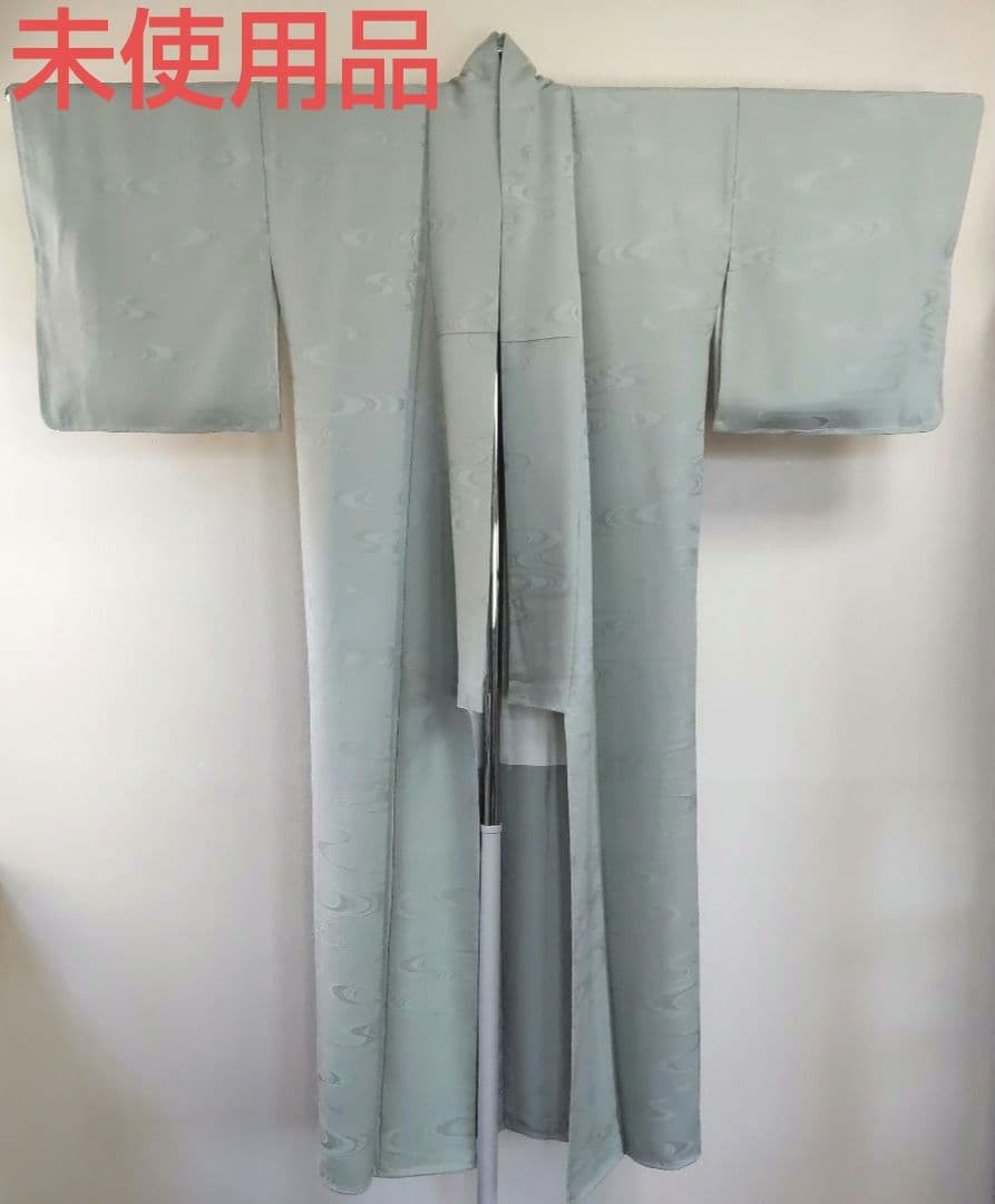 【色無地】未使用品✣上品で透明感ある薄青磁 一つ紋 身丈159cm/裄丈66cm