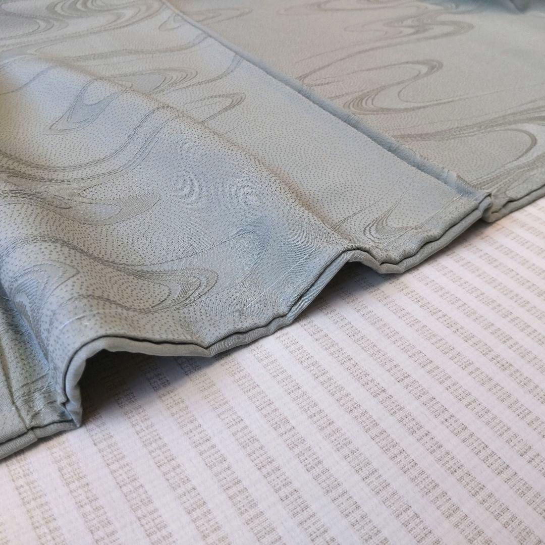 【色無地】未使用品✣上品で透明感ある薄青磁 一つ紋 身丈159cm/裄丈66cm