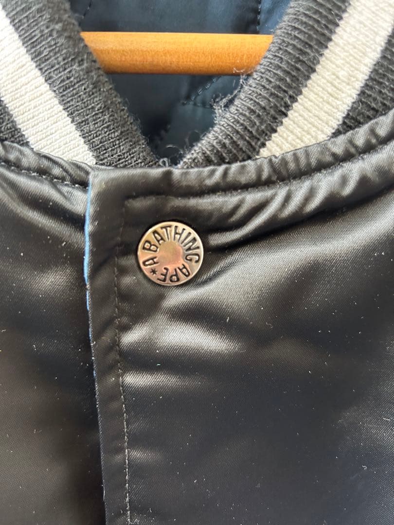 ★ アベイジングエイプ 刺繍ロゴ キルティング リバーシブル スタジャン