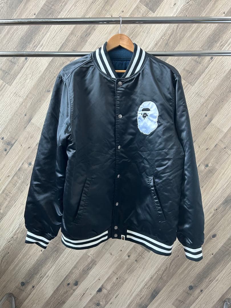 ★ アベイジングエイプ 刺繍ロゴ キルティング リバーシブル スタジャン