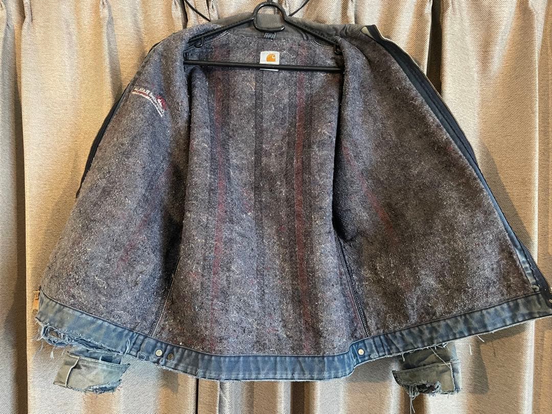 カーハート　デトロイトジャケット　企業ロゴ