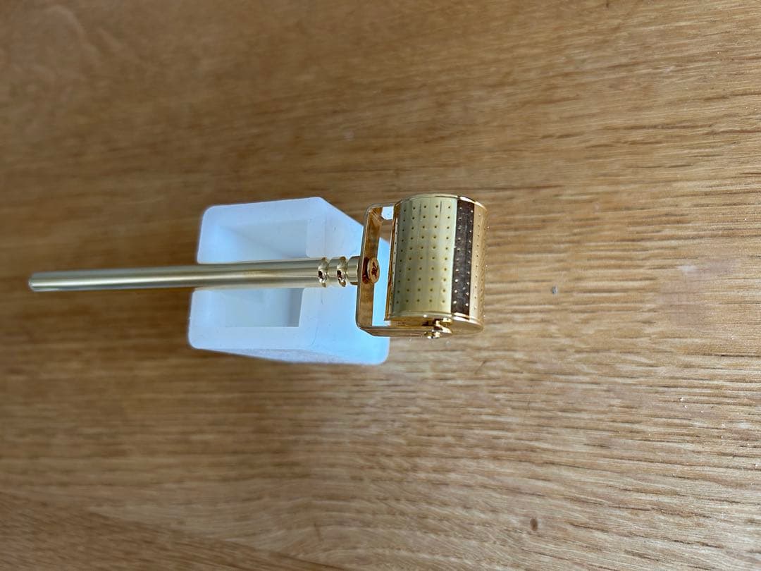 ENviron Focus Skin Tech+ ゴールドコスメティックローラー