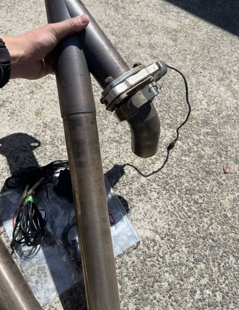 ショップ加工　スリーキャツベース　ARS210 クラウン　センターパイプマフラー