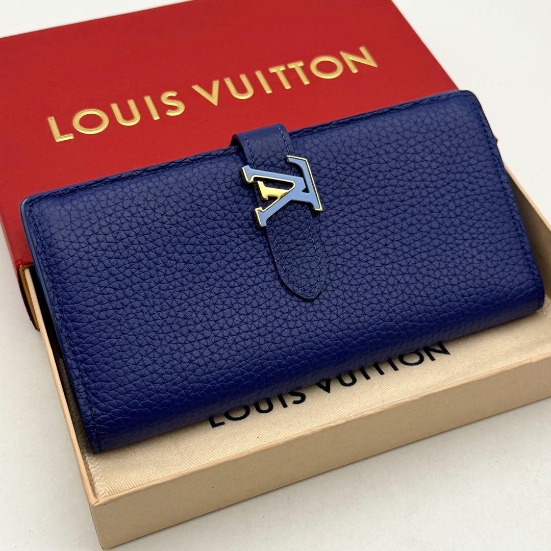 ルイヴィトン LV ヴェルティカル ウォレット カプシーヌ トリヨン ブルー