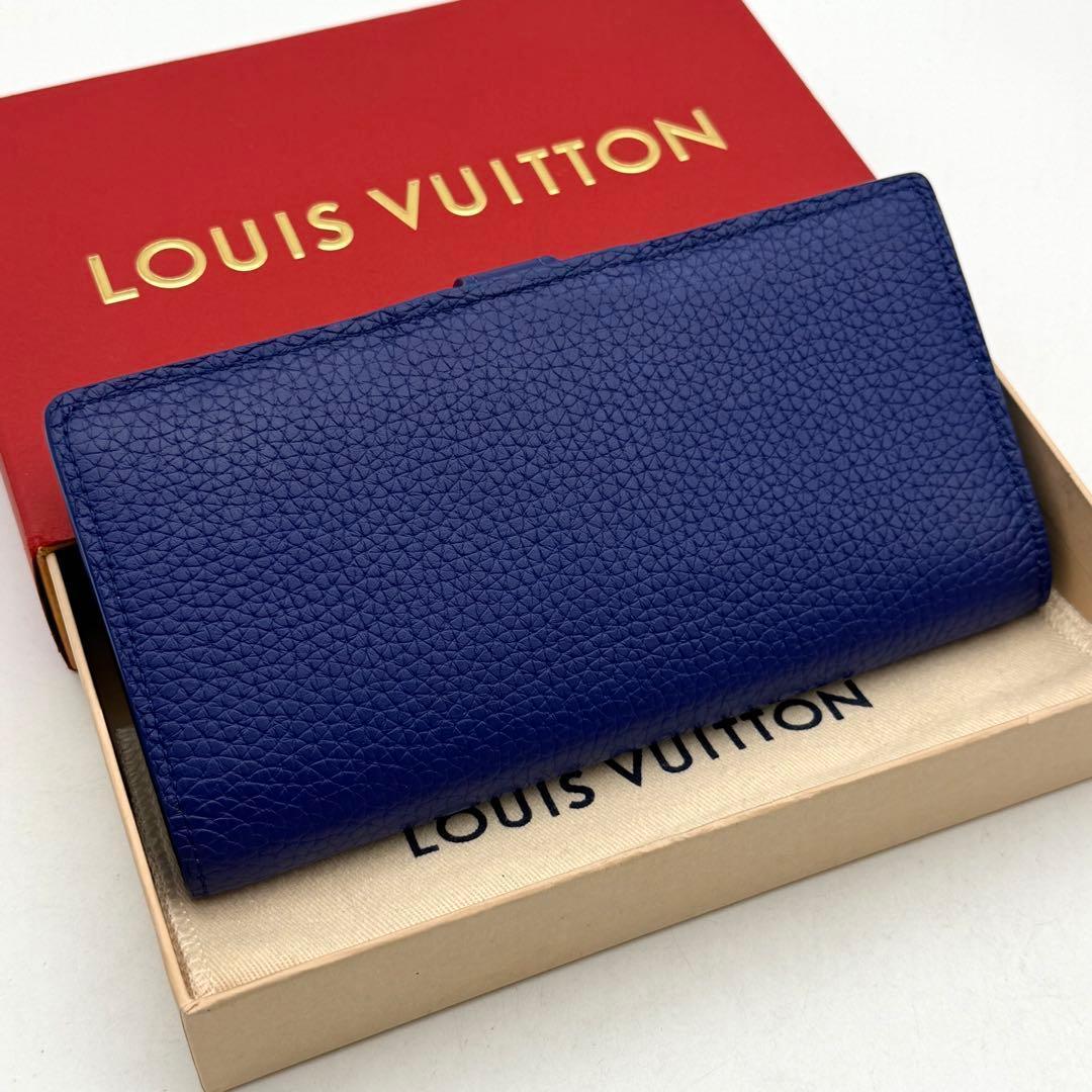 ルイヴィトン LV ヴェルティカル ウォレット カプシーヌ トリヨン ブルー