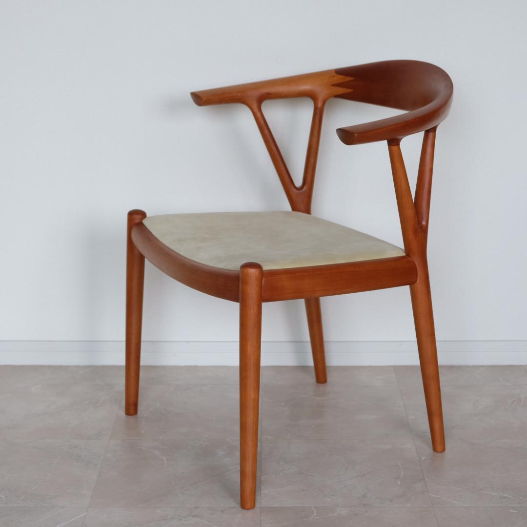 k*2様 【美品｜メンテ済み】Vチェア　家具蔵（KAGURA）　チェリー材②