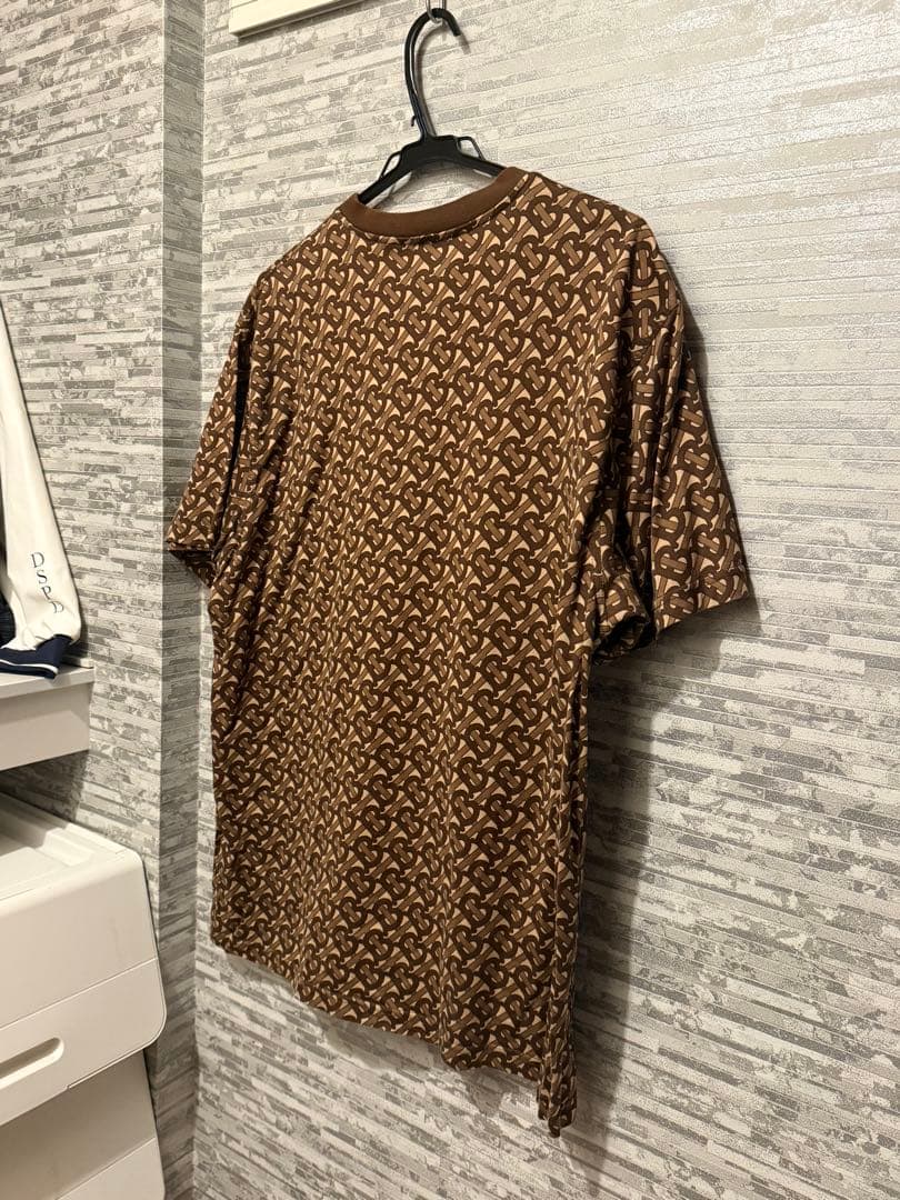 ね*˚様 Burberry バーバリー 23AWロゴプリントTシャツ Mサイズ