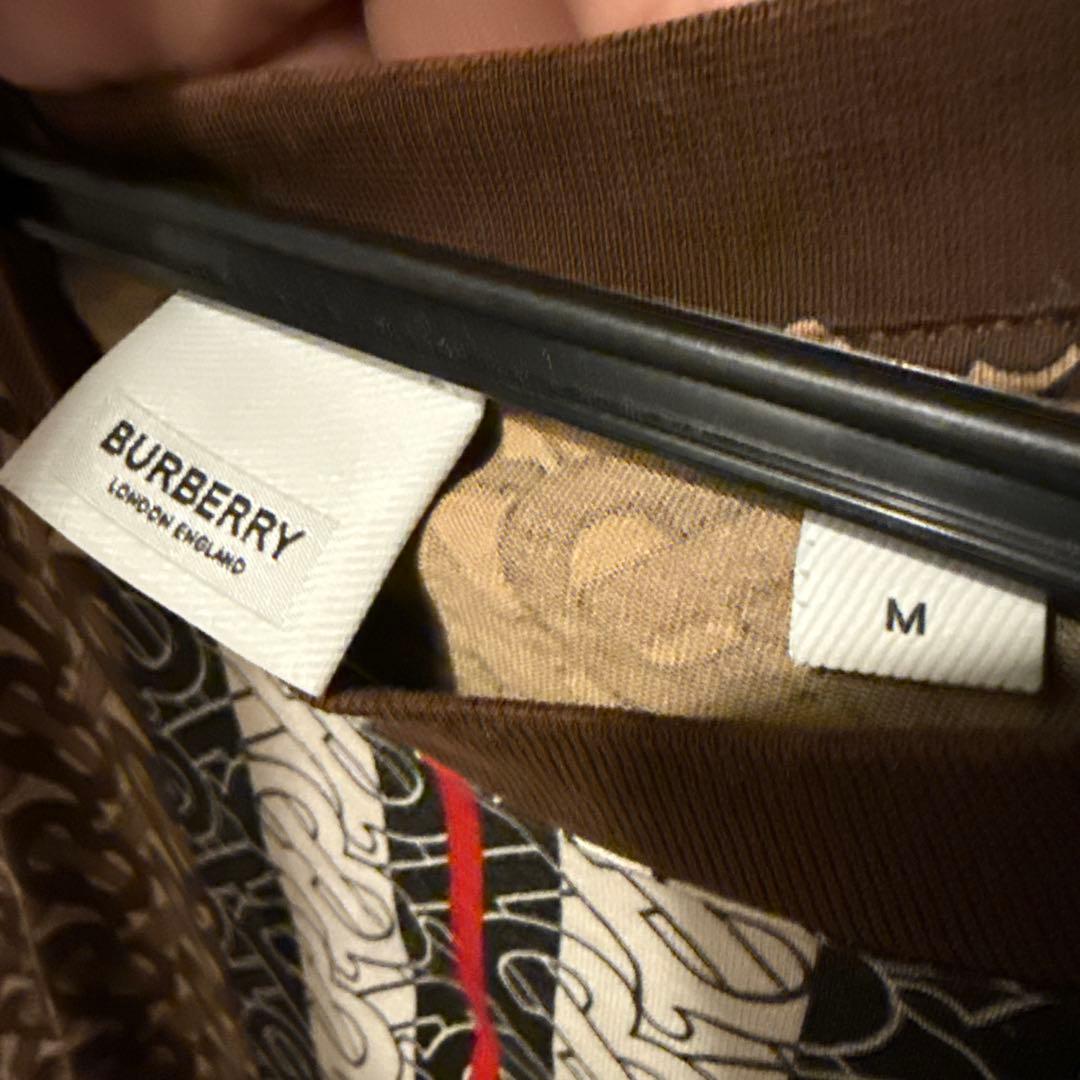 ね*˚様 Burberry バーバリー 23AWロゴプリントTシャツ Mサイズ