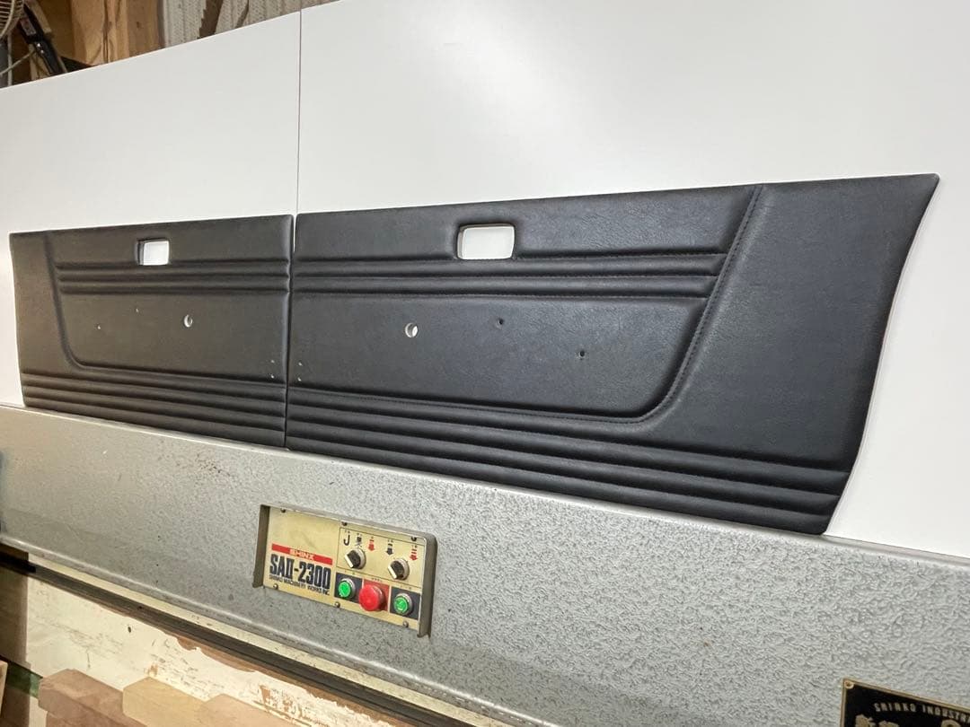 ジムニーJA11 JA12 22用 フロント内張り左右2枚セット（ブラック）