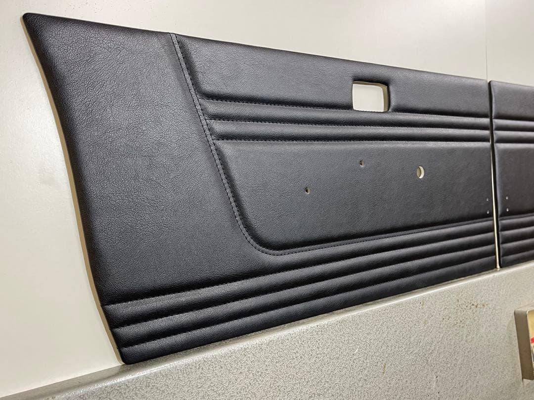 ジムニーJA11 JA12 22用 フロント内張り左右2枚セット（ブラック）