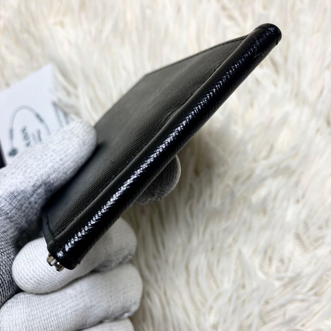 美品 プラダ サフィアーノ マネークリップ レザーブラック