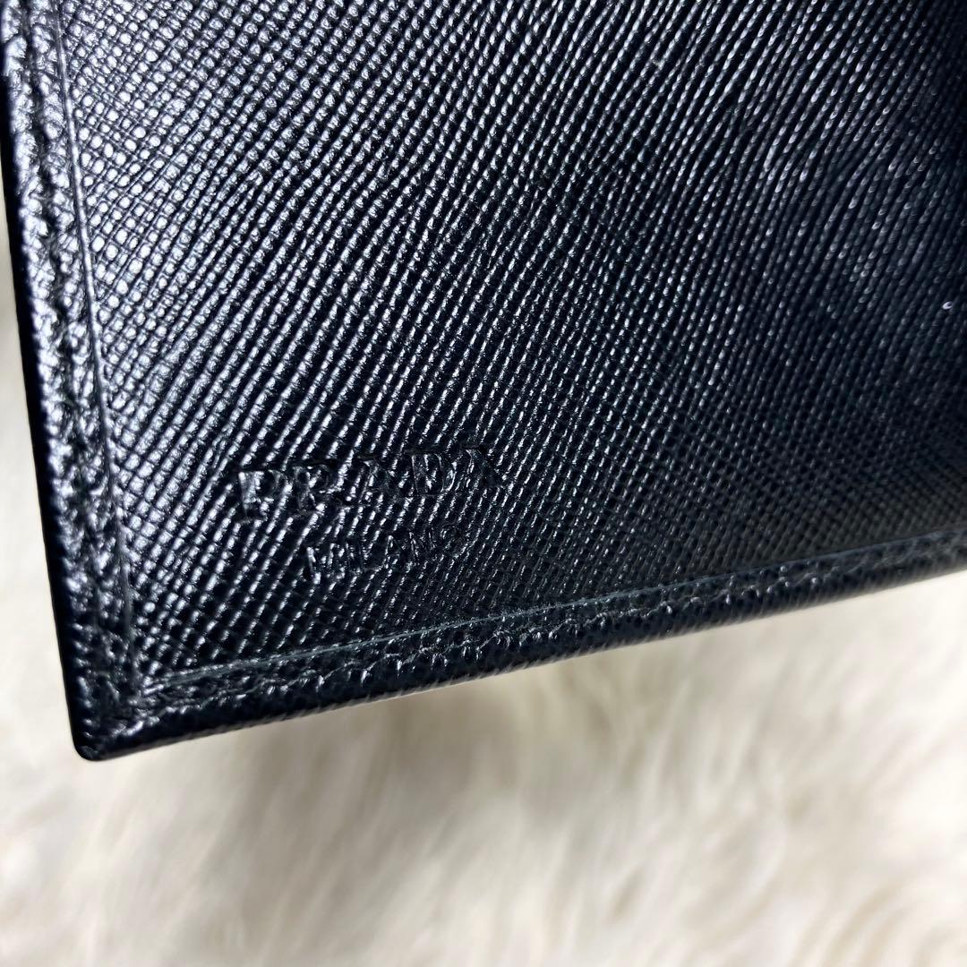 美品 プラダ サフィアーノ マネークリップ レザーブラック