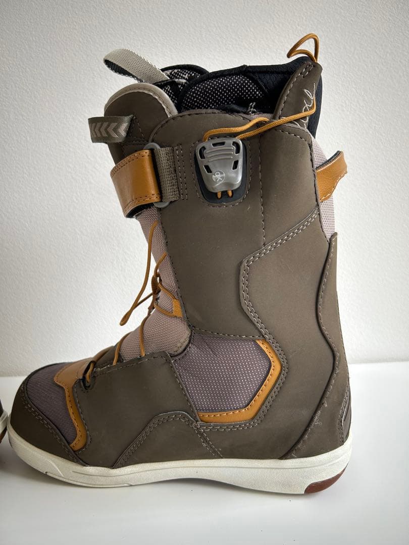 ディーラックス スノーボードブーツ