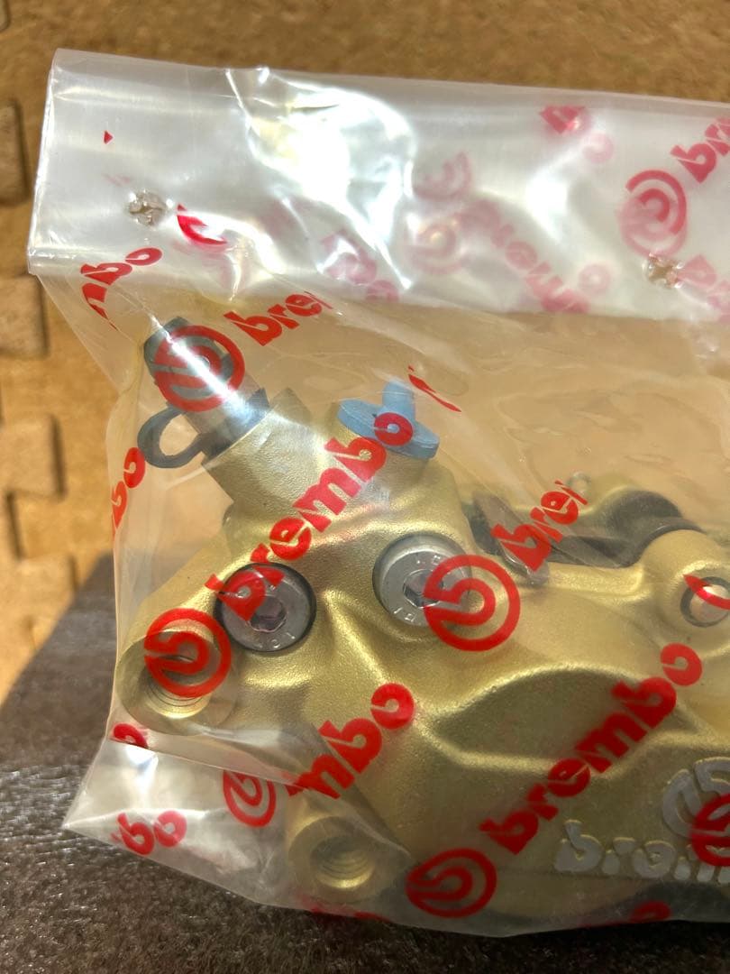 ブレンボ　brembo 純正本物新品　ブレーキ　キャリパー　20.5165.55