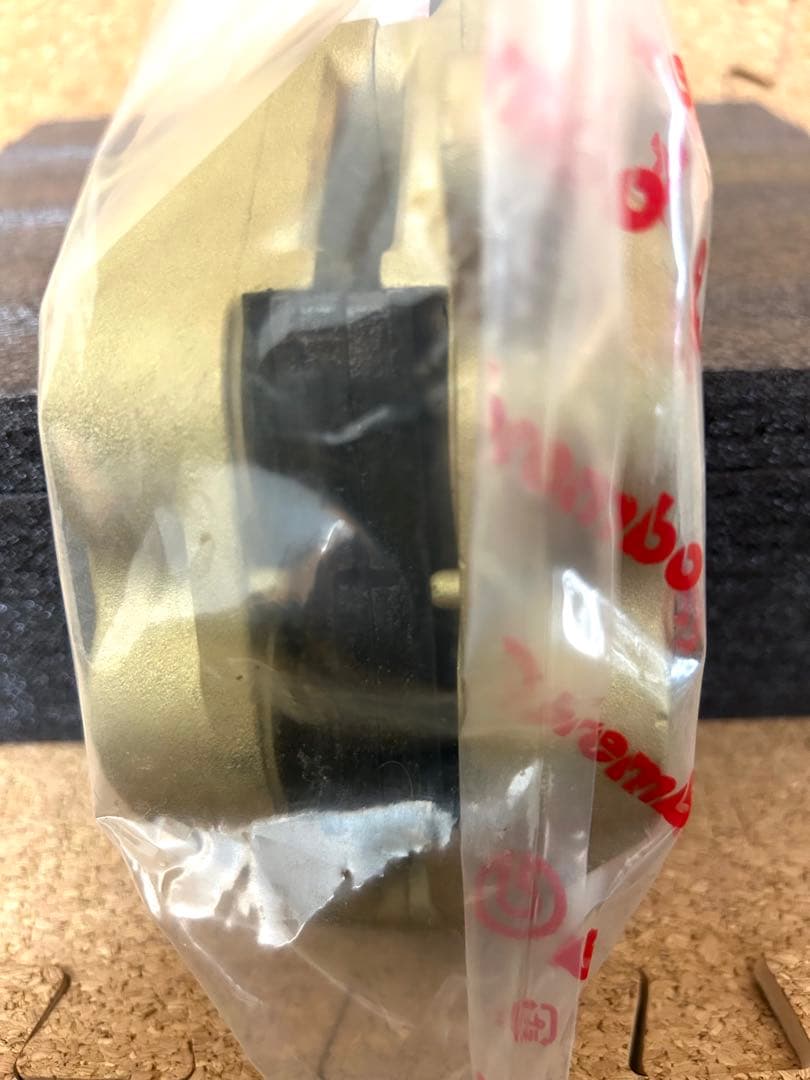 ブレンボ　brembo 純正本物新品　ブレーキ　キャリパー　20.5165.55