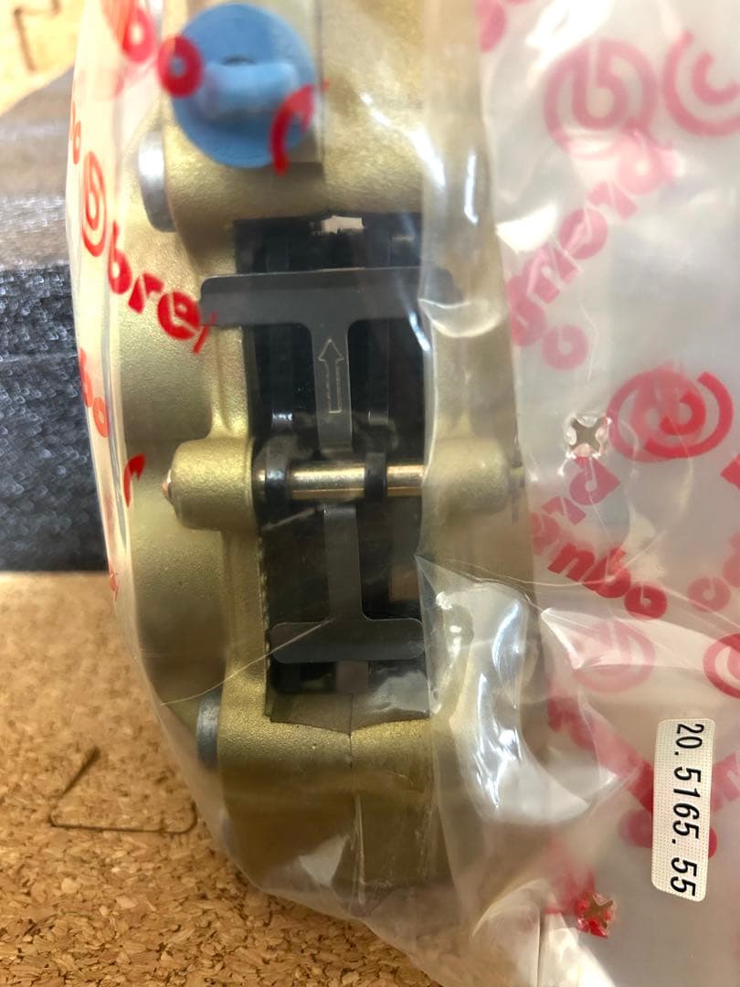 ブレンボ　brembo 純正本物新品　ブレーキ　キャリパー　20.5165.55