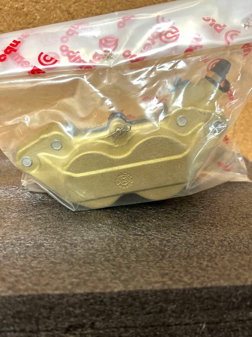 ブレンボ　brembo 純正本物新品　ブレーキ　キャリパー　20.5165.55