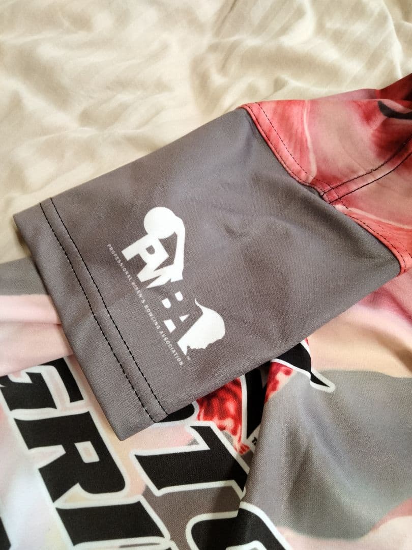 日本未発売　希少　ボウリングウェア　　　レディースMサイズ