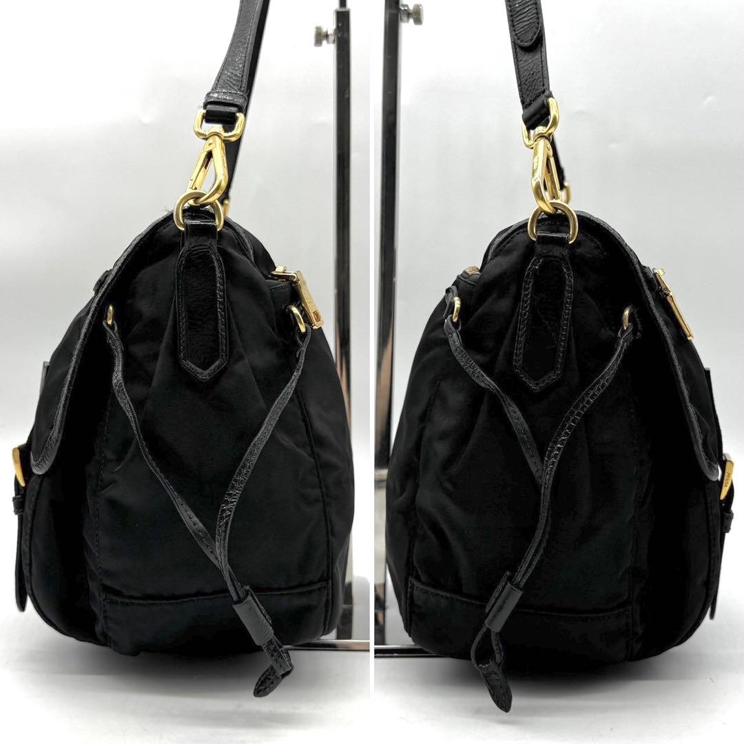 ✨美品✨プラダ ショルダーバッグ メッセンジャー メタルロゴ ナイロン レザー