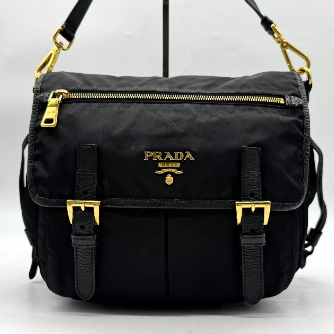 ✨美品✨プラダ ショルダーバッグ メッセンジャー メタルロゴ ナイロン レザー