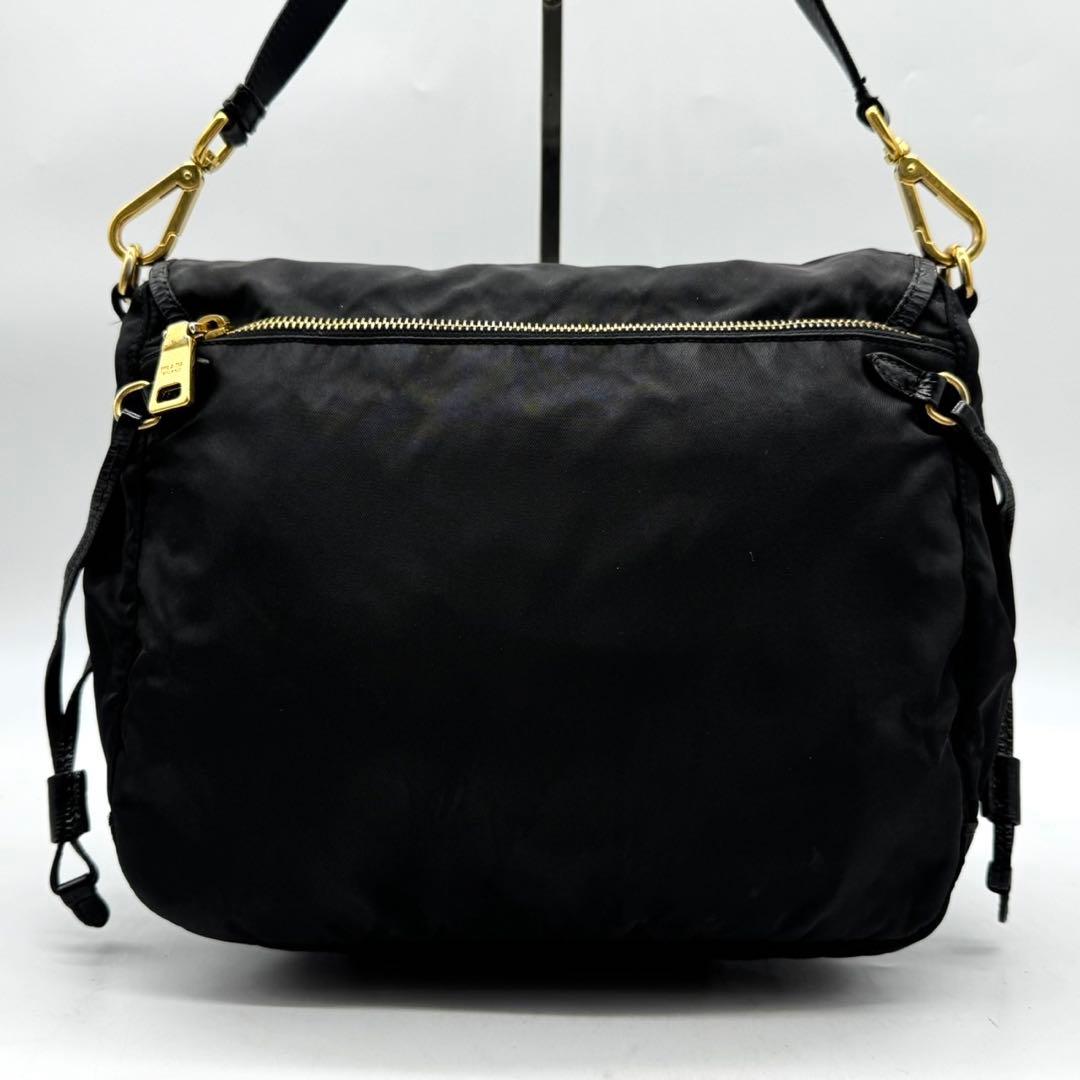 ✨美品✨プラダ ショルダーバッグ メッセンジャー メタルロゴ ナイロン レザー