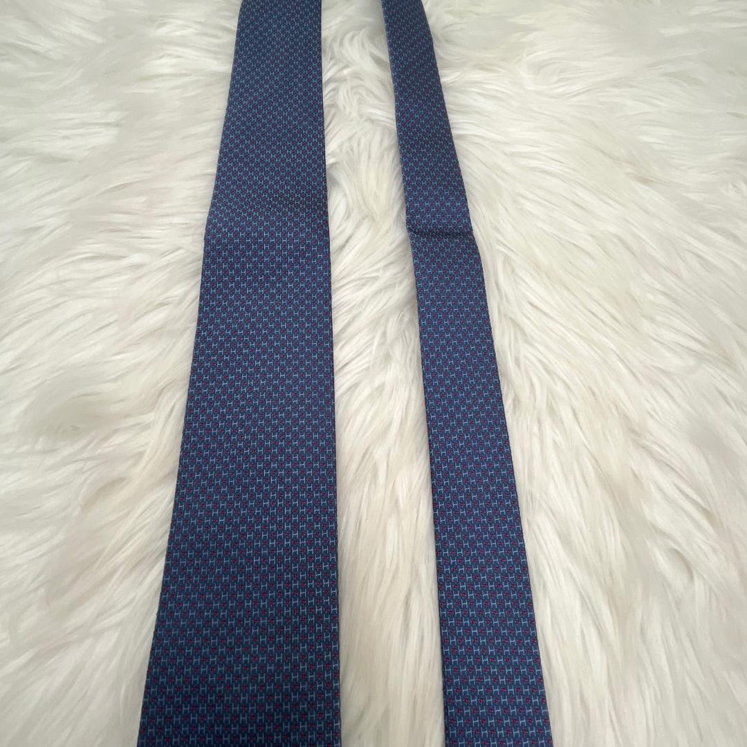新品✨エルメス　HERMES ネクタイ　シルク100％　ブルー　H柄　ドット