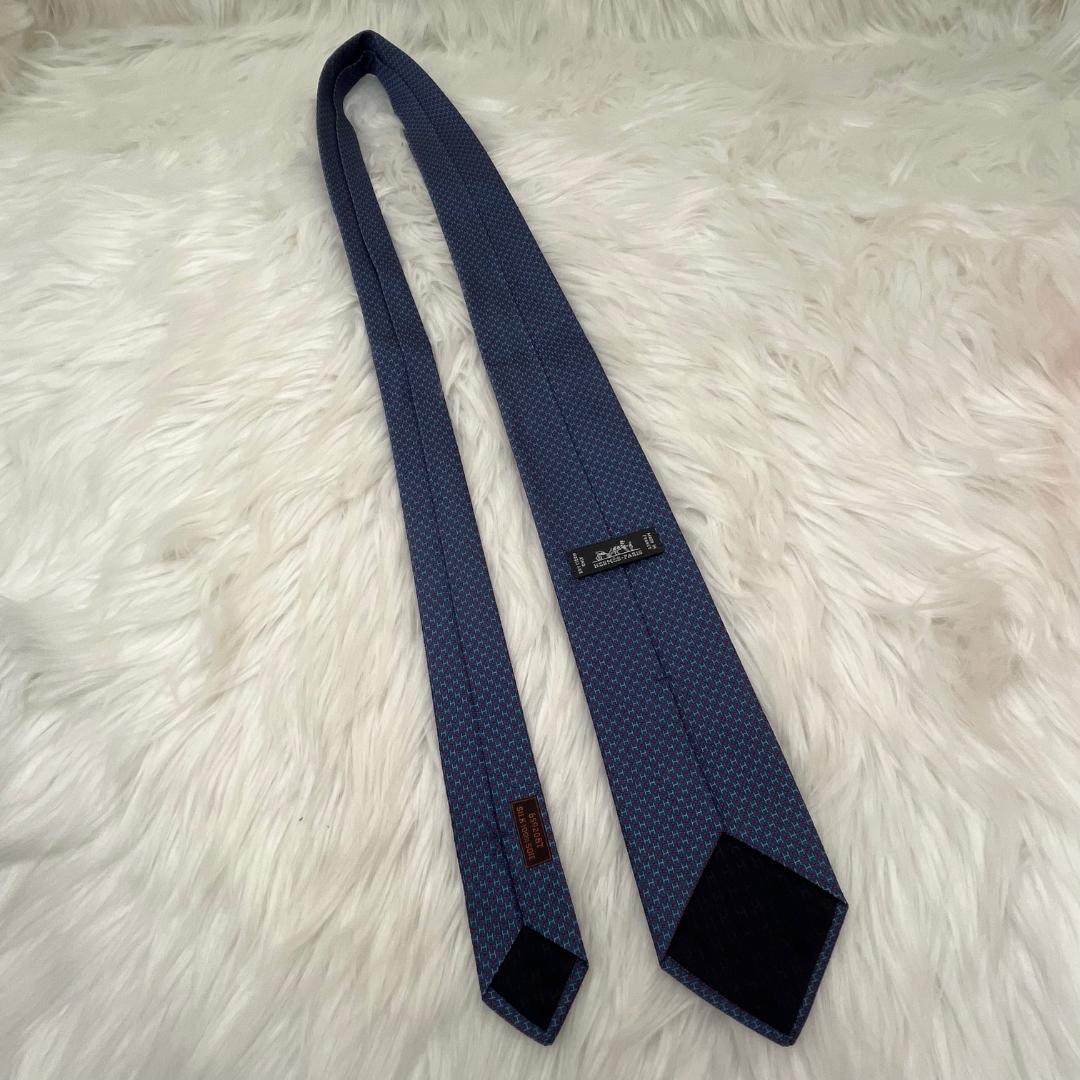 新品✨エルメス　HERMES ネクタイ　シルク100％　ブルー　H柄　ドット