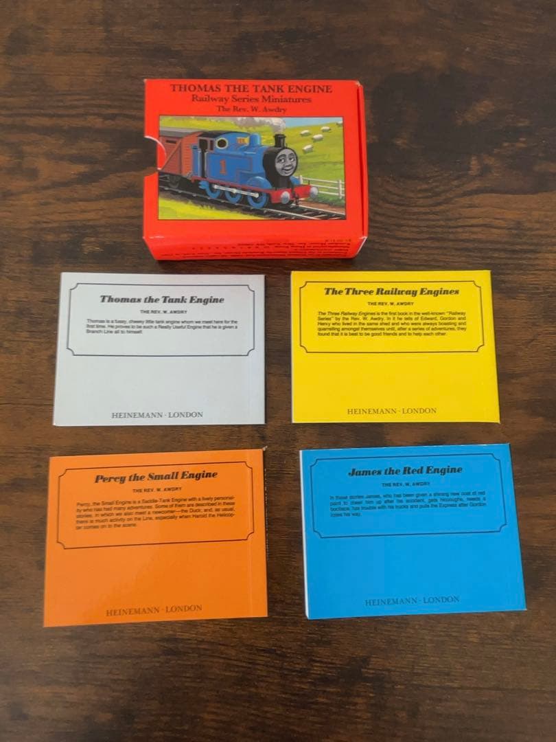 希少品　機関車トーマス　ビンテージ　ミニ絵本　4冊　海外版