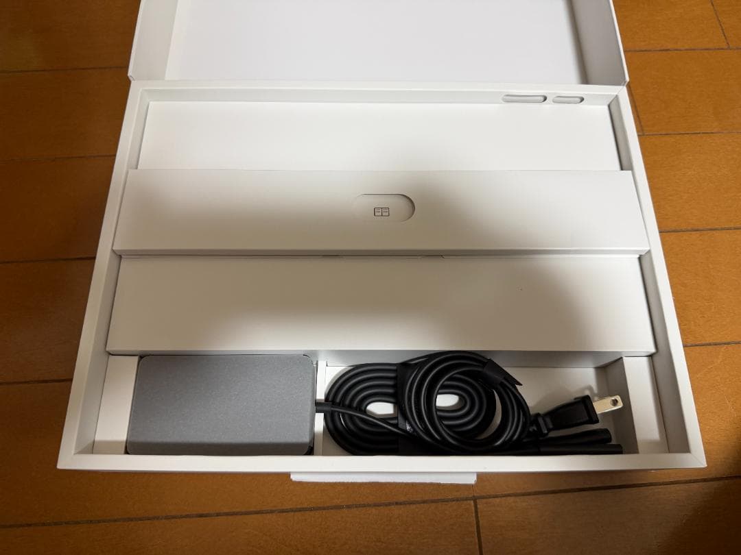 つ*ん様 Surface Pro 第11世代 Snapdragon X Plus