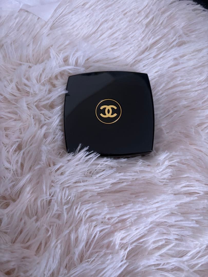即購入可CHANEL レキャトルオンブル397ホリデー限定