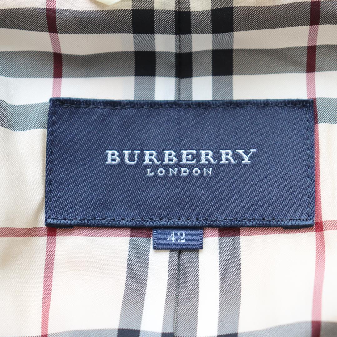✨BURBERRYバーバリー✨コーデュロイ　ジャケット　ノバチェック　白　４２