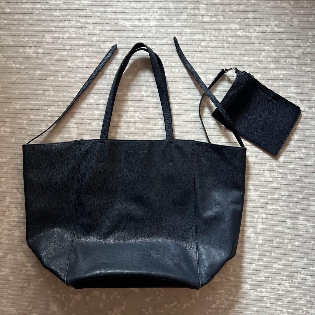 ホコリ様　CELINE カバ ファントム ネイビー