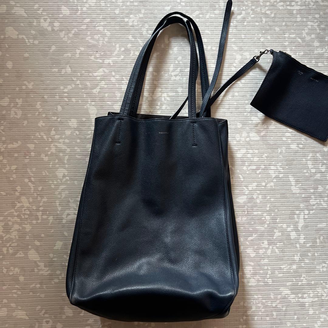 ホコリ様　CELINE カバ ファントム ネイビー