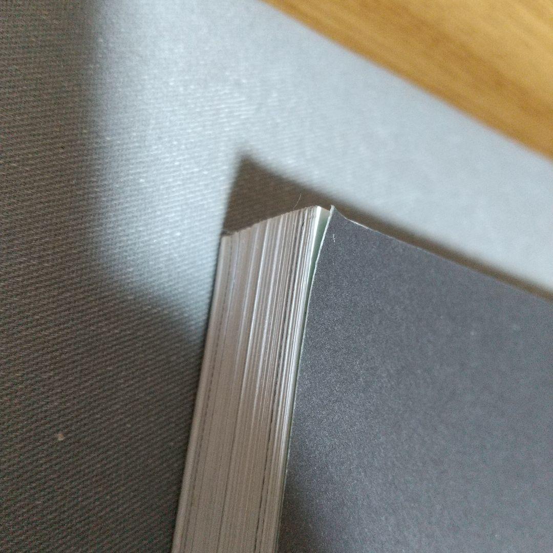 On the Meaning of Adam Lambert 英語版　k1