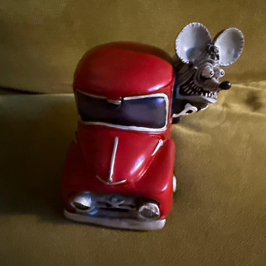 ラットフィンク　レジン製　アシュトレイ