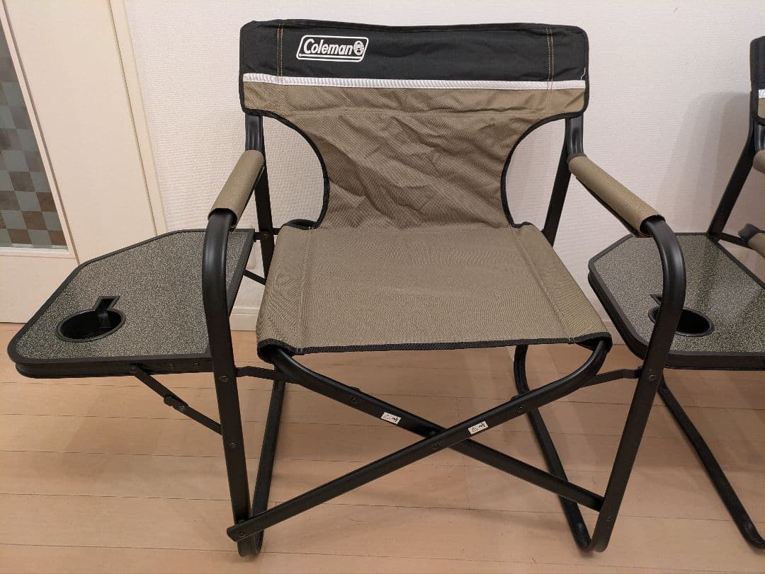 Coleman サイドテーブル付き折りたたみチェア