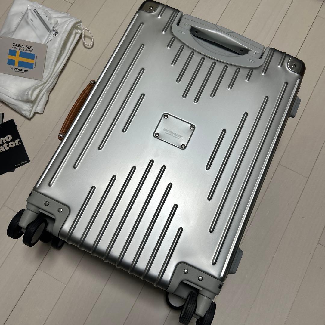 INNOVATOR アルミ 36L スーツケース シルバー