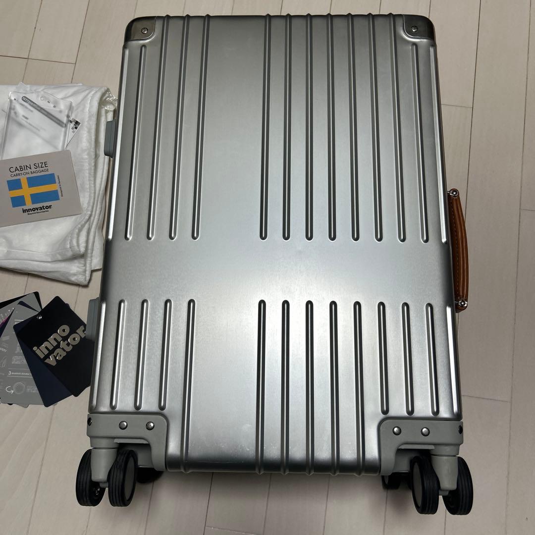 INNOVATOR アルミ 36L スーツケース シルバー