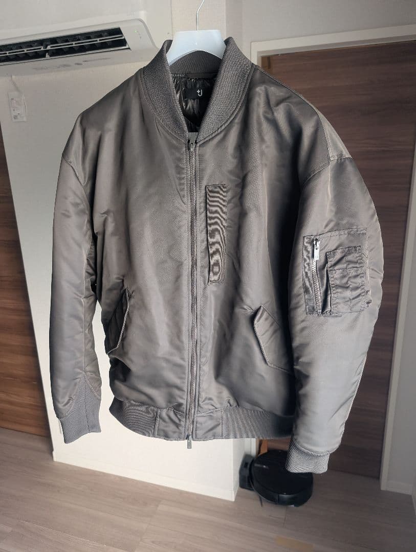 ユニクロ+J ハイブリッドダウン オーバーサイズ MA-1 XXL グレー