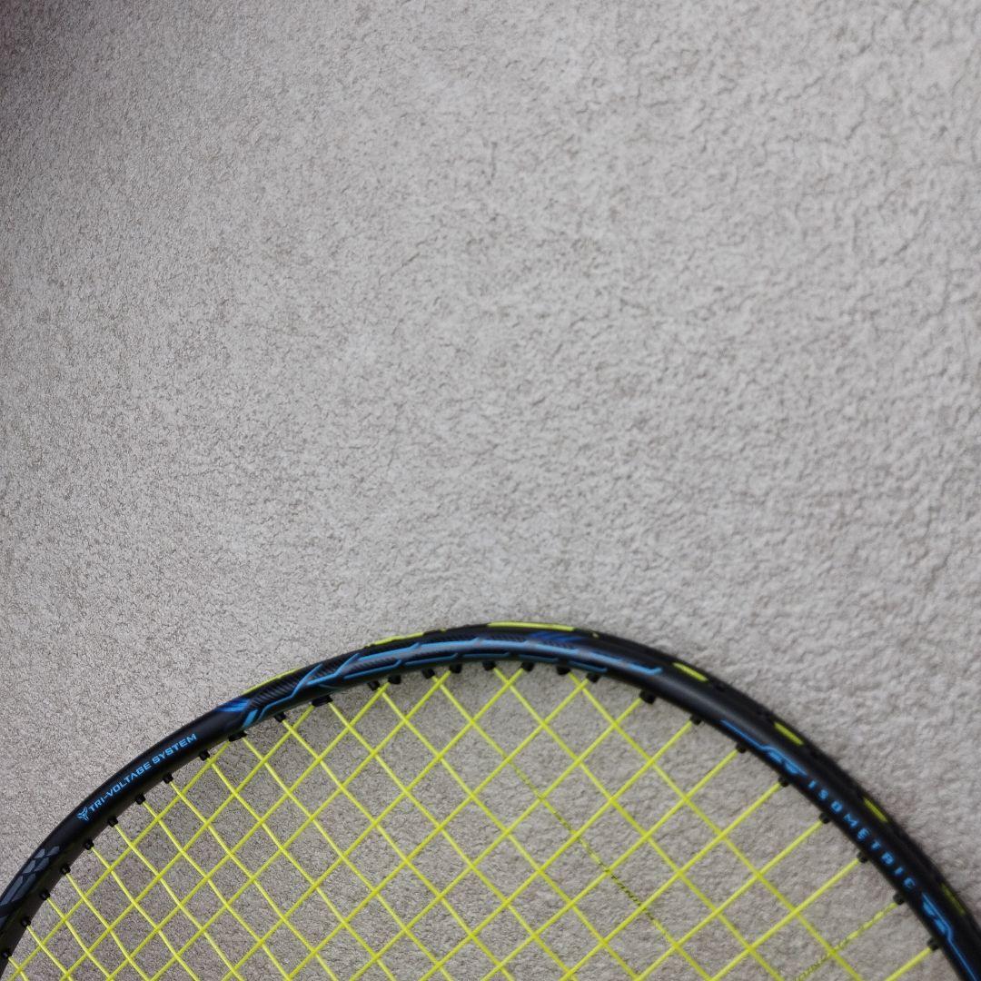 【極美品】YONEX VOLTRIC Z-FORCE Ⅱ 4UG5①