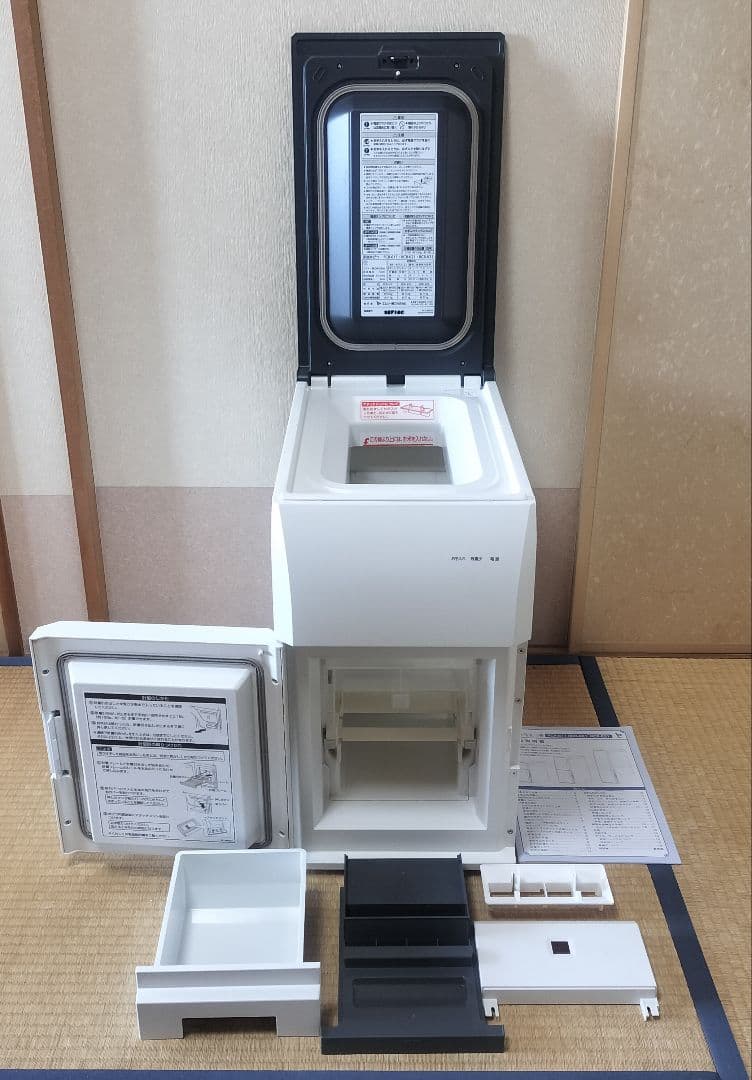 エムケー精工 保冷米びつ 冷えっ庫 RCR-611W（米収納量11kg）