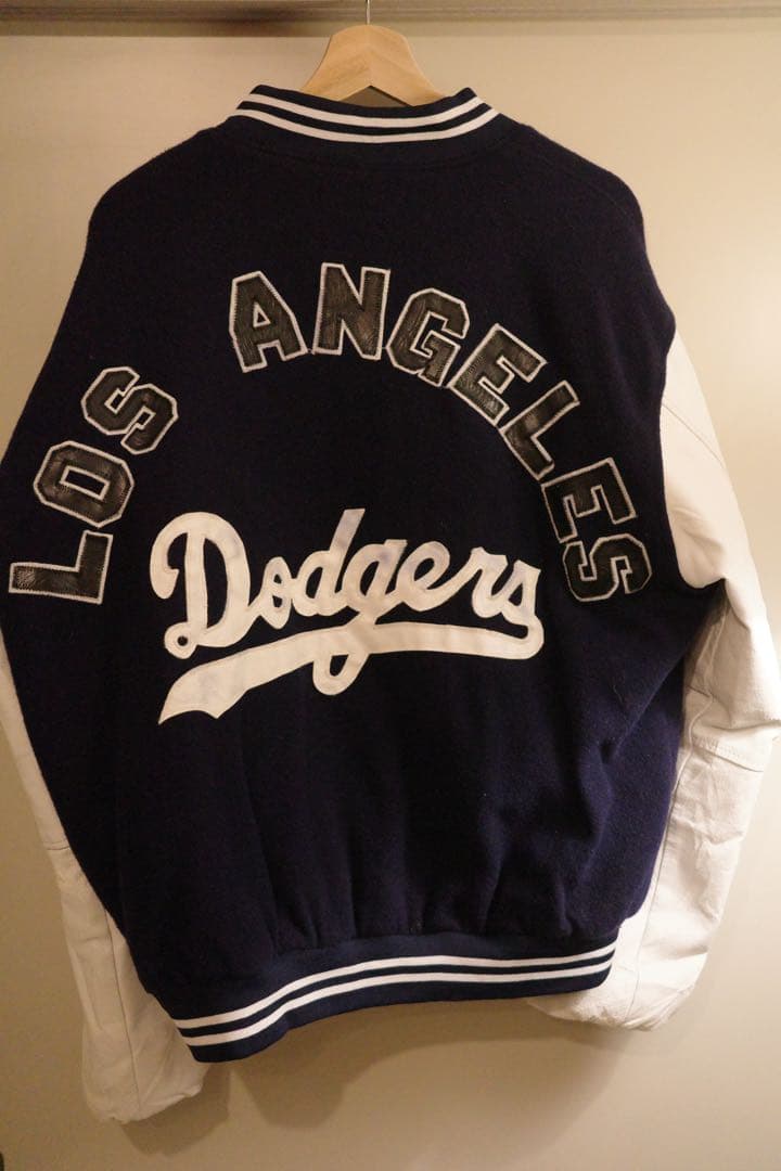 ロサンゼルス・ドジャース 神革スタジャン