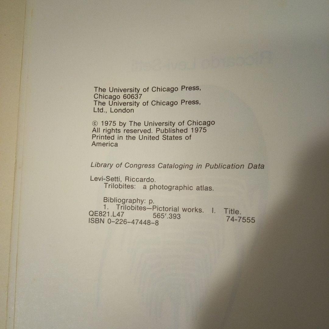 Trilobites　A Photographic Atlas　三葉虫　化石　本