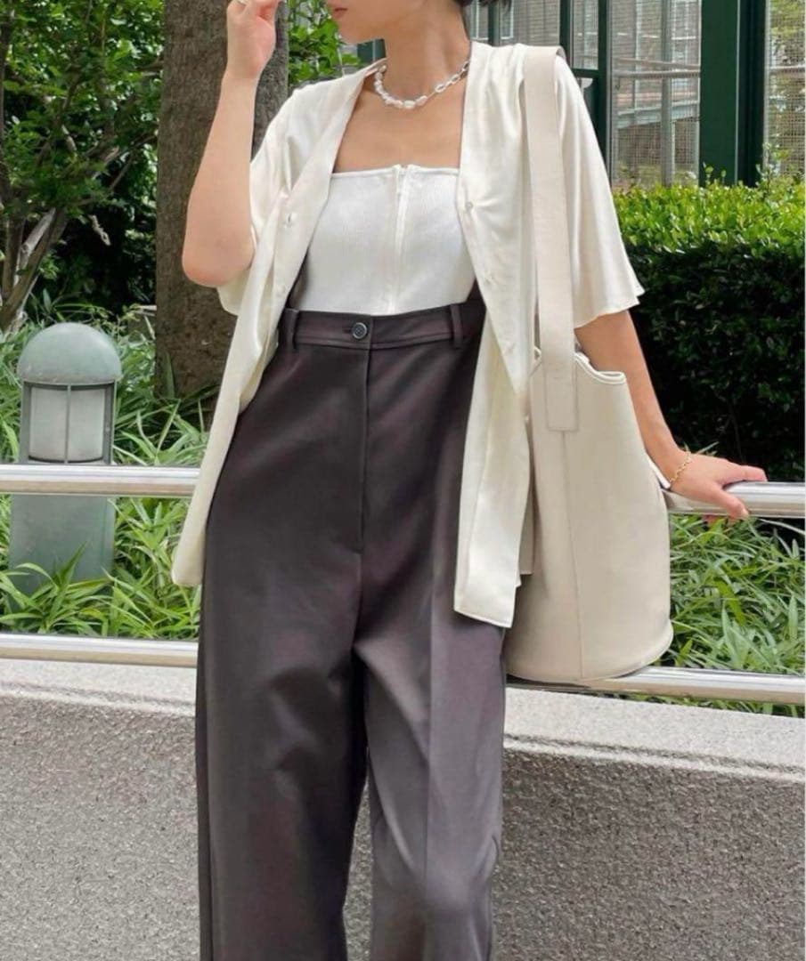 美品　ETRE TOKYO サスペンダーワイドパンツ