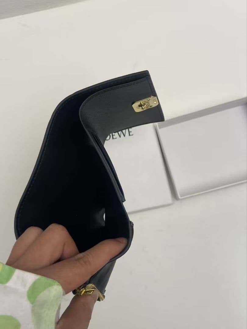 ^_^ LOEWE ネイビー 三つ折り財布