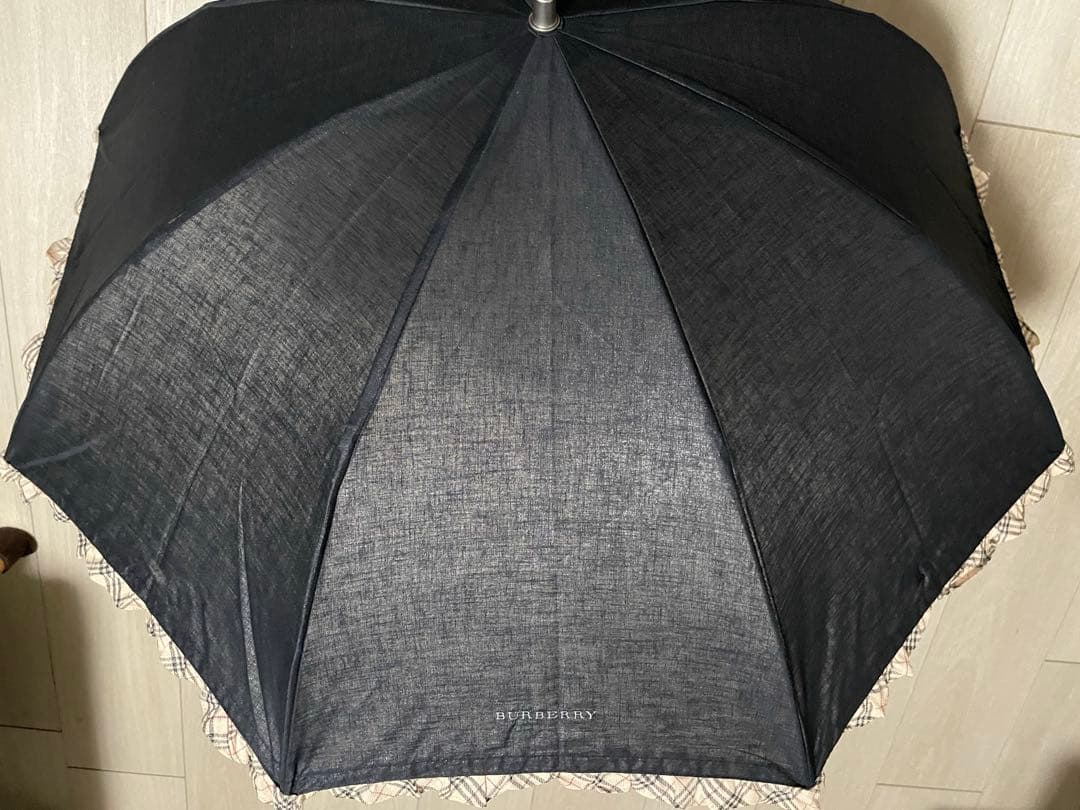 未使用　BURBERRY 晴雨兼用折りたたみ傘