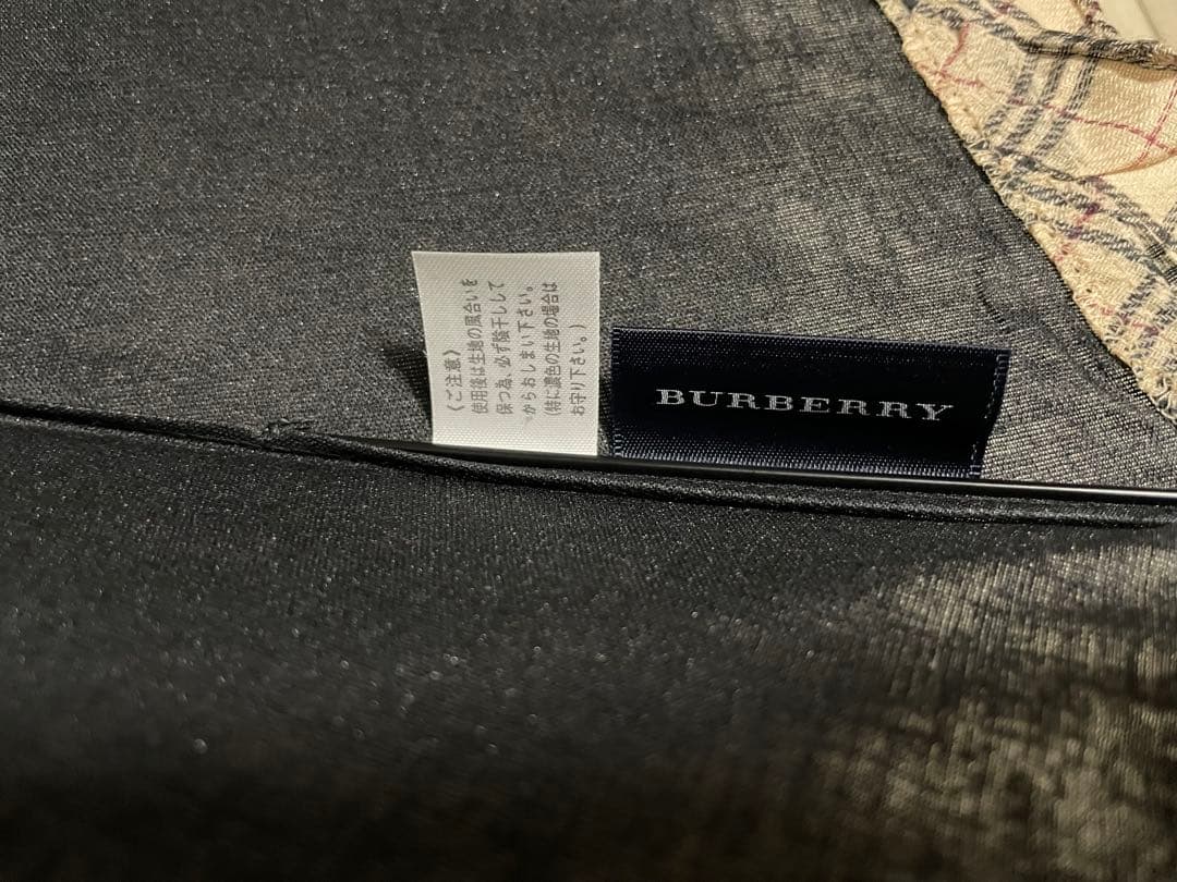 未使用　BURBERRY 晴雨兼用折りたたみ傘